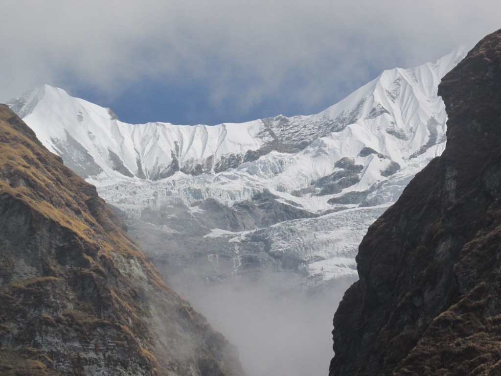 Le glacier du Machhapuchhere de près