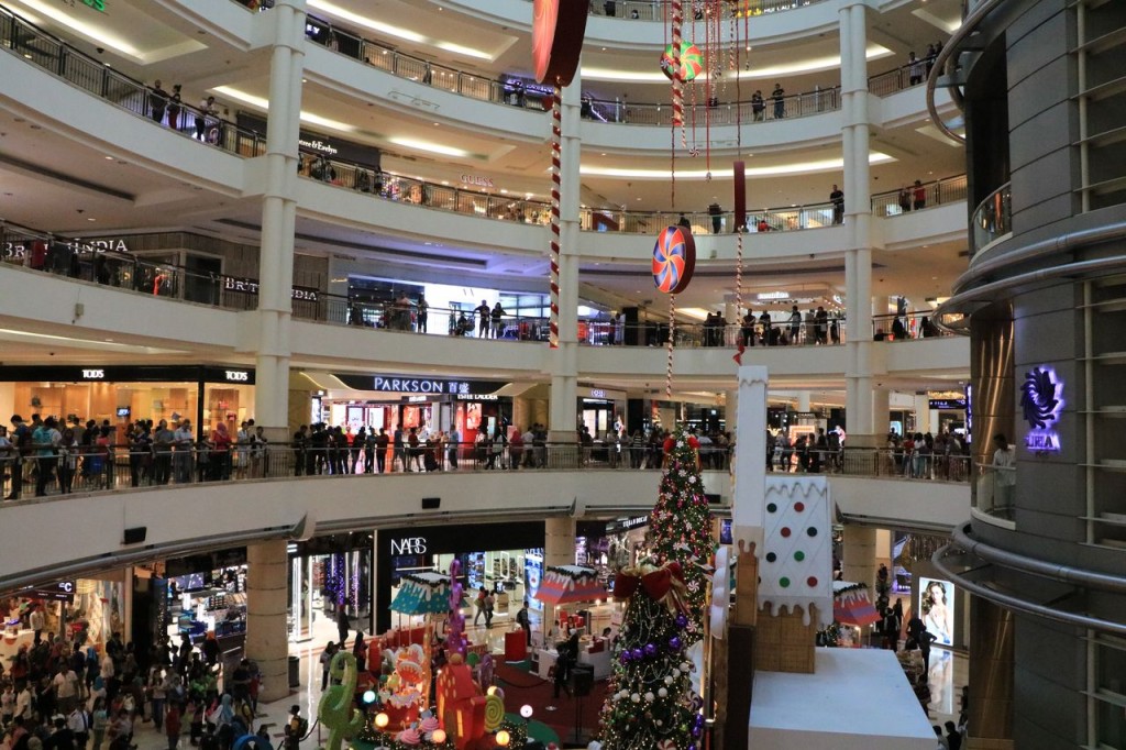 Le centre commercial !
