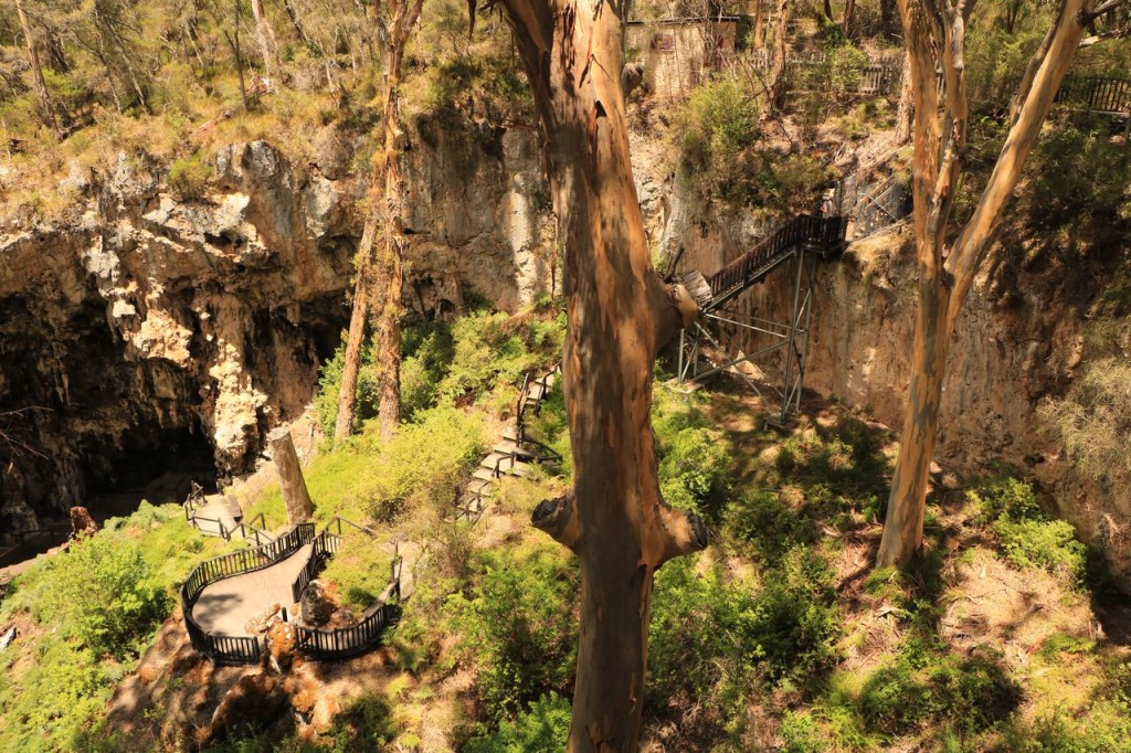 Lake Cave
