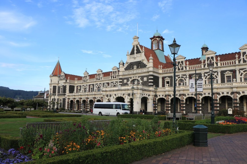 La gare "pain d'épices"