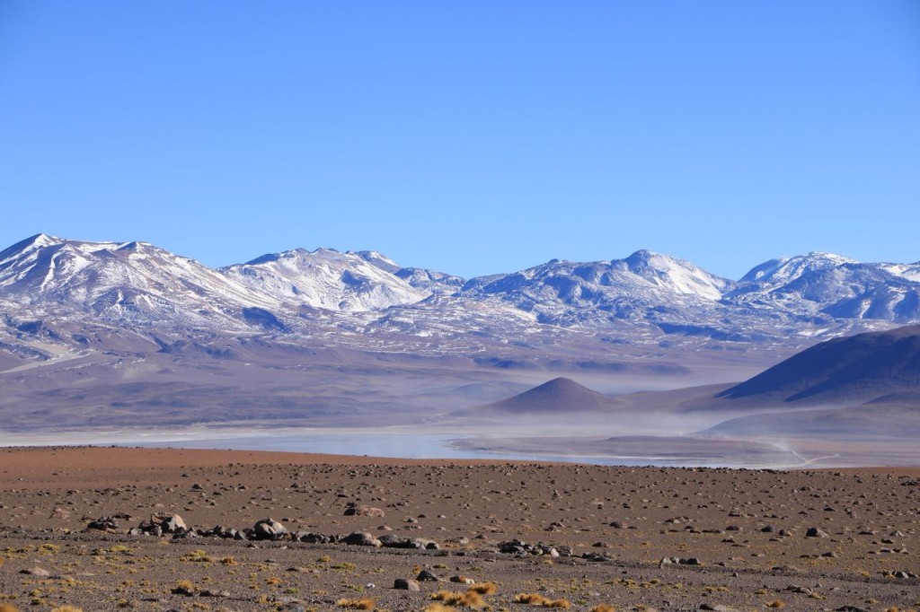 Derrière les montagnes, la Bolivie 