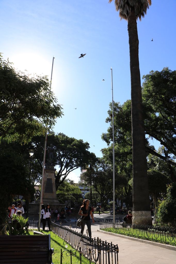 Au centre Simón Bolivar