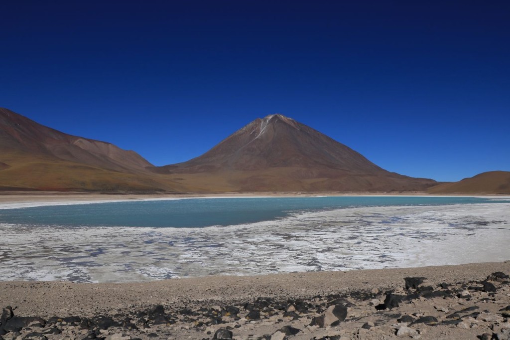 Laguna Verde et volcan Licancabur