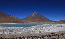 Laguna Verde et volcan Licancabur